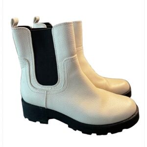 Old Navy Chelsea Ankle Boots